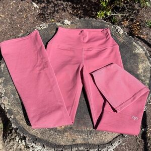 ALO Yoga Airbrush high waist 7/8 Bootcut leggings in Mars Clay XS